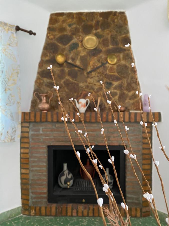 Casita Rural La Rosa De La Huerta Con Chimenea Interior Lejlighed Monachil Eksteriør billede